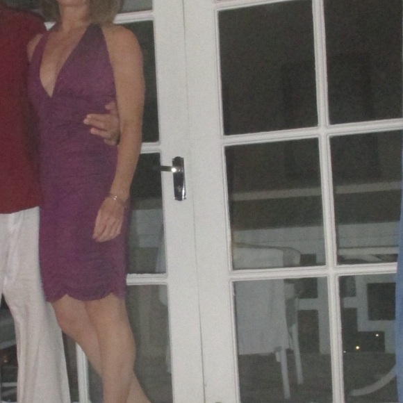 VENUS Dresses & Skirts - VENUS Ruched Body Con Dress XS Fuchsia